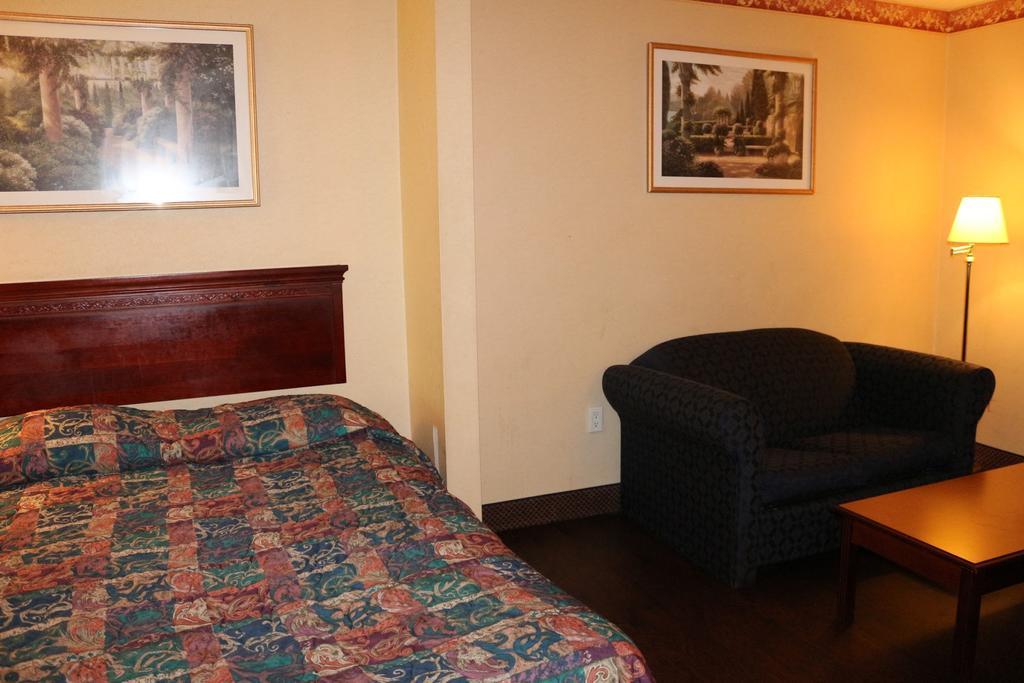 Magnolia Bay Hotel & Suites Jonesboro Ngoại thất bức ảnh